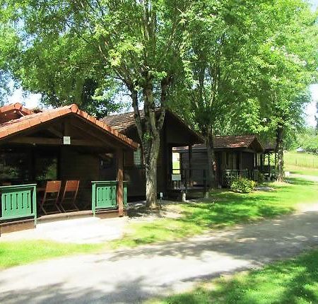 Camping Les Etoiles Saint-Sornin-Lavolps Luaran gambar
