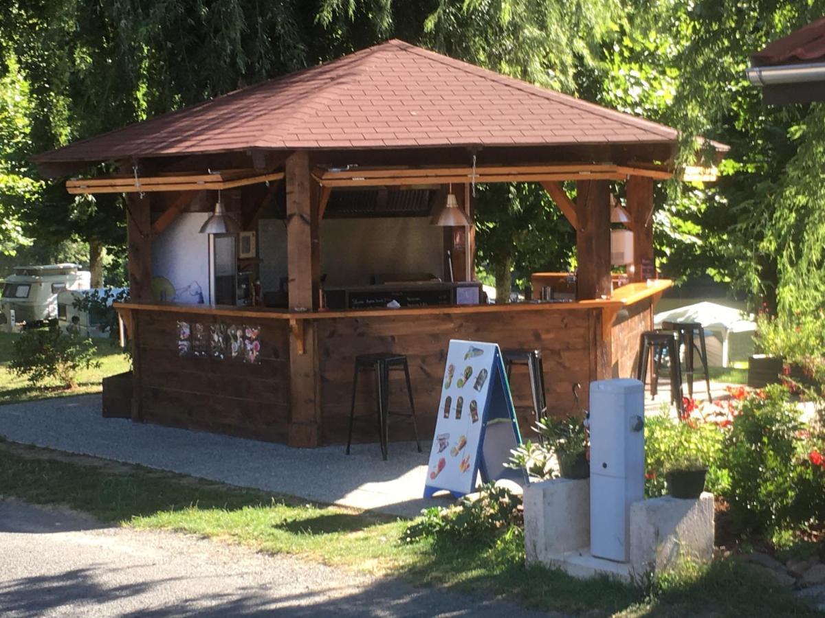 Camping Les Etoiles Saint-Sornin-Lavolps Luaran gambar