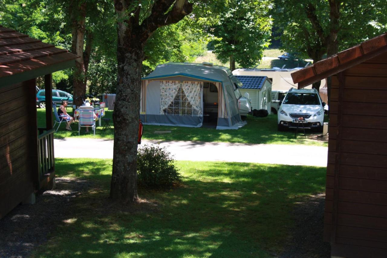 Camping Les Etoiles Saint-Sornin-Lavolps Luaran gambar