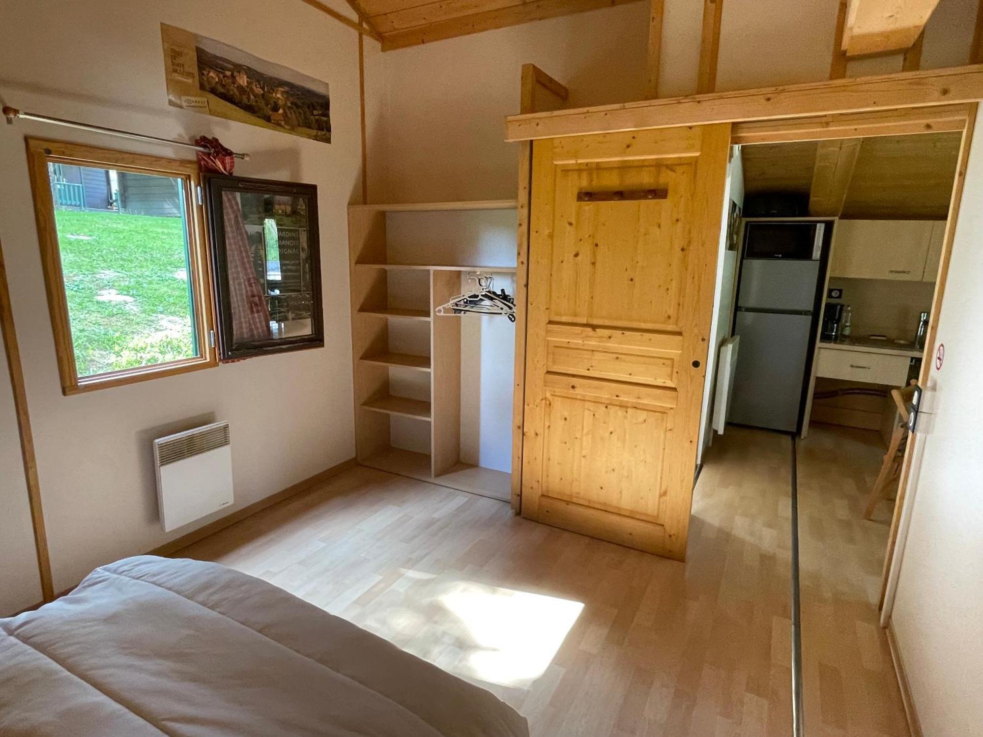 Camping Les Etoiles Saint-Sornin-Lavolps Luaran gambar