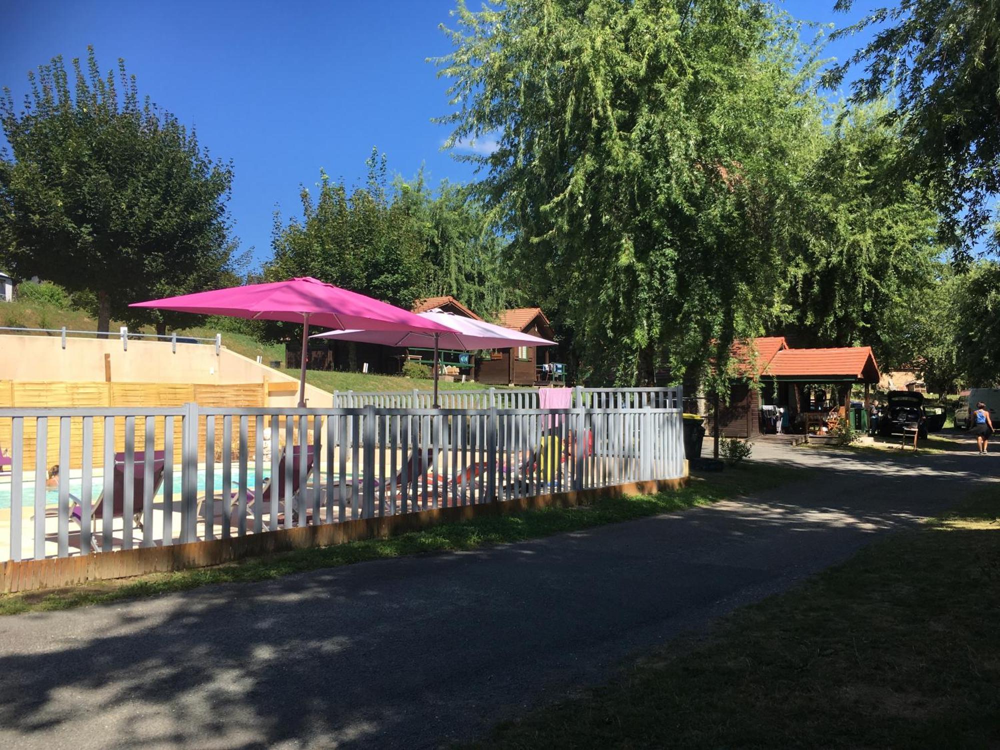 Camping Les Etoiles Saint-Sornin-Lavolps Luaran gambar