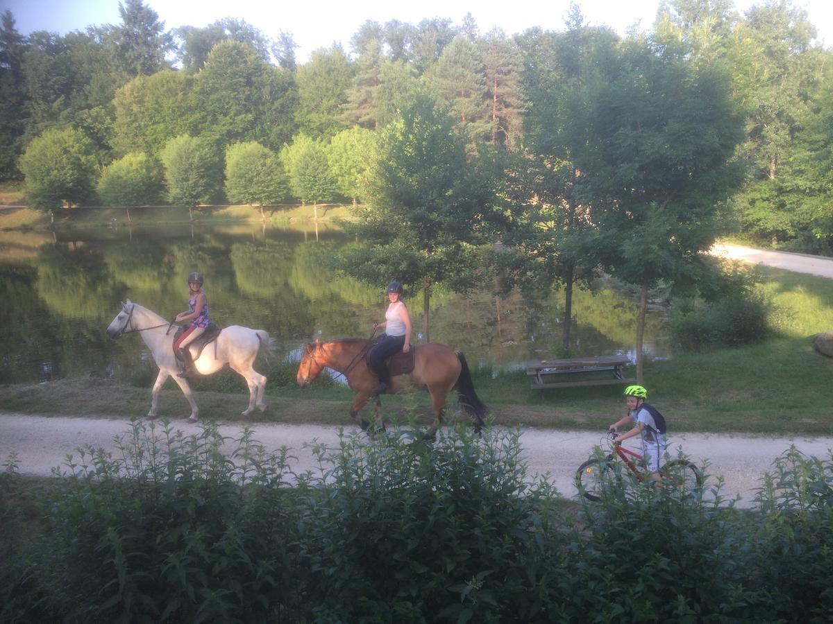 Camping Les Etoiles Saint-Sornin-Lavolps Luaran gambar